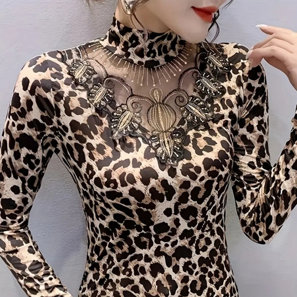 Georgeous Leopard Print Cut Out SheerNeck Blouse. Turtle Neck  Neckline. - Picture 5 of 6